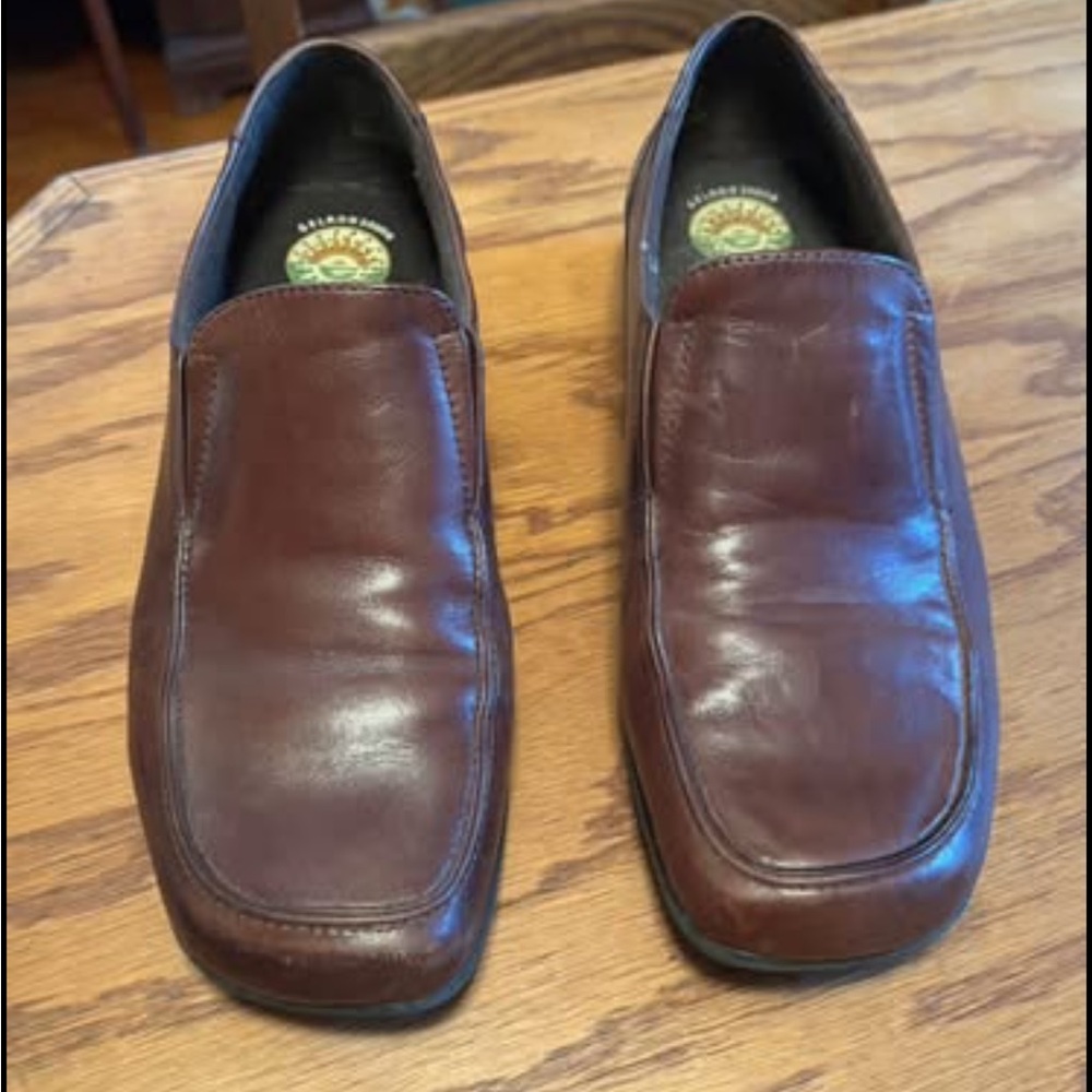 Gelroon Earth Shoe
